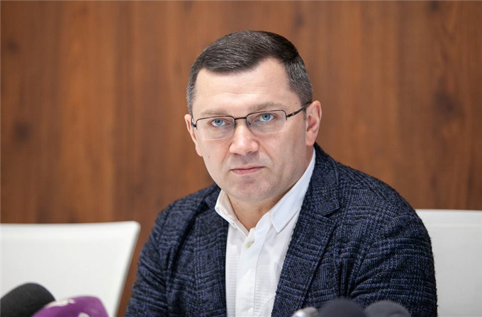 У ЦНАПах Печерського, Дарницького та Святошинського районів розпочнуть видачу посвідчення водія та номерних знаків на авто.