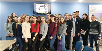 Студенти КНУКіМ у ЦНАП